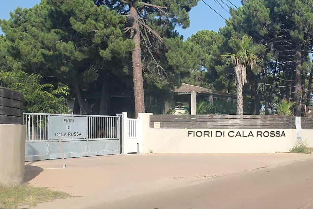 Fiori Di Cala Rossa Appartement T3 Dans Residence Hotelliere Chez Virginie Lecci Eksteriør billede